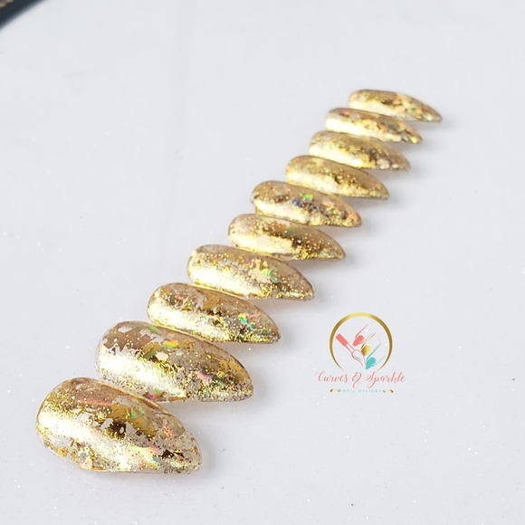 *The Golden Touch* Reusable Press On Nails - Picture 2 of 7